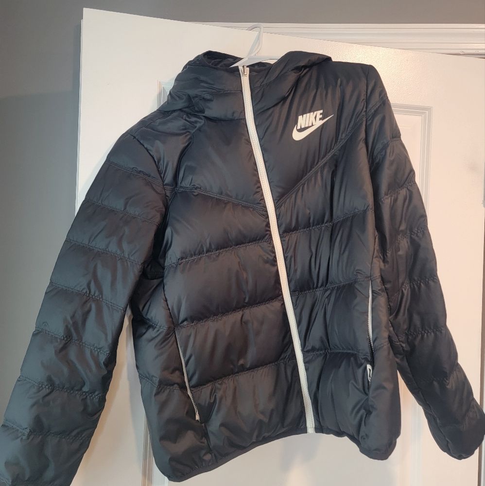 Nike Sportswear Windrunner Down-Fill Women's Reversible Jacket